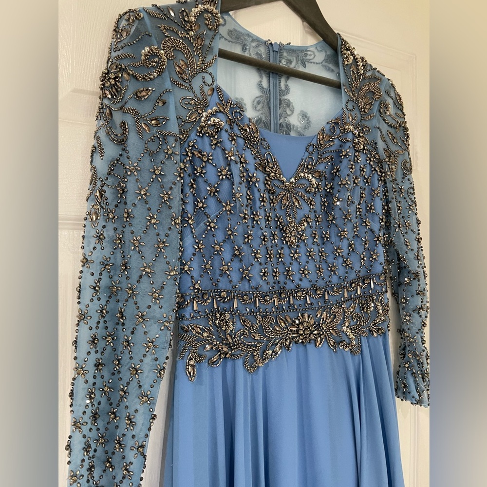 Terani Couture Evening Gown size 4 NEW